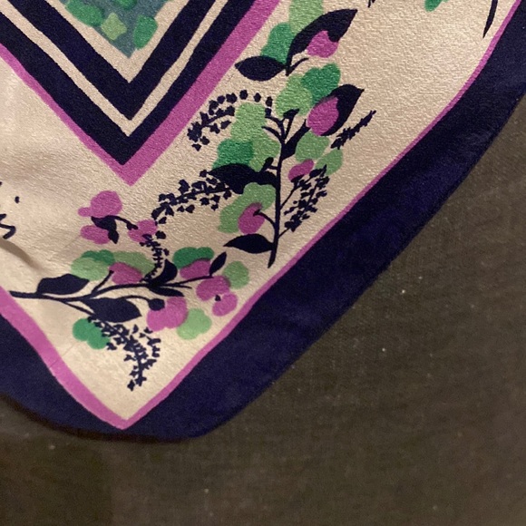 Vintage Pierre Cardin Paris trees square silk scarf - Picture 14 of 17